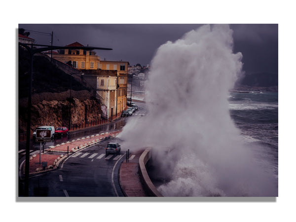 Marseille Corniche Kennedy dans la tempête