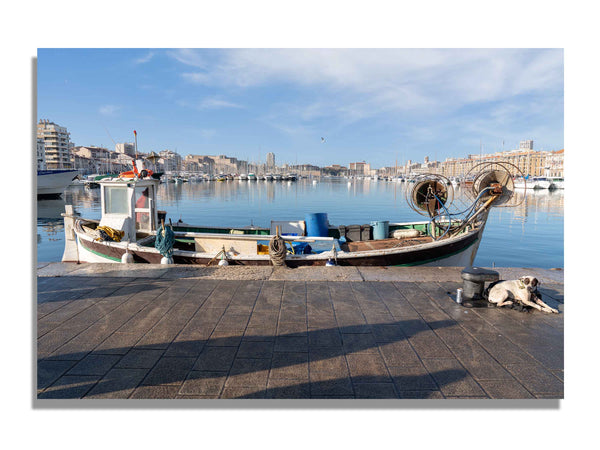Barque de pêcheur sur le Vieux Port de Marseille
